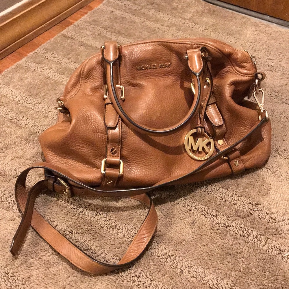 Michael Kors cross body/ purse